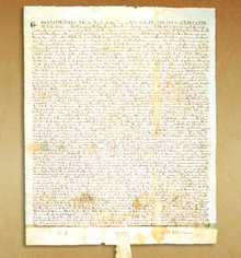 Magna Charta, eller ”Det Store Dokument”, underskrevet af Kongen af England i 1215, var et vendepunkt i menneskerettighederne.